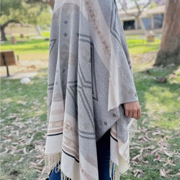 Grey Multi Aztec Ruana with Tassel - Picture 4 of 4